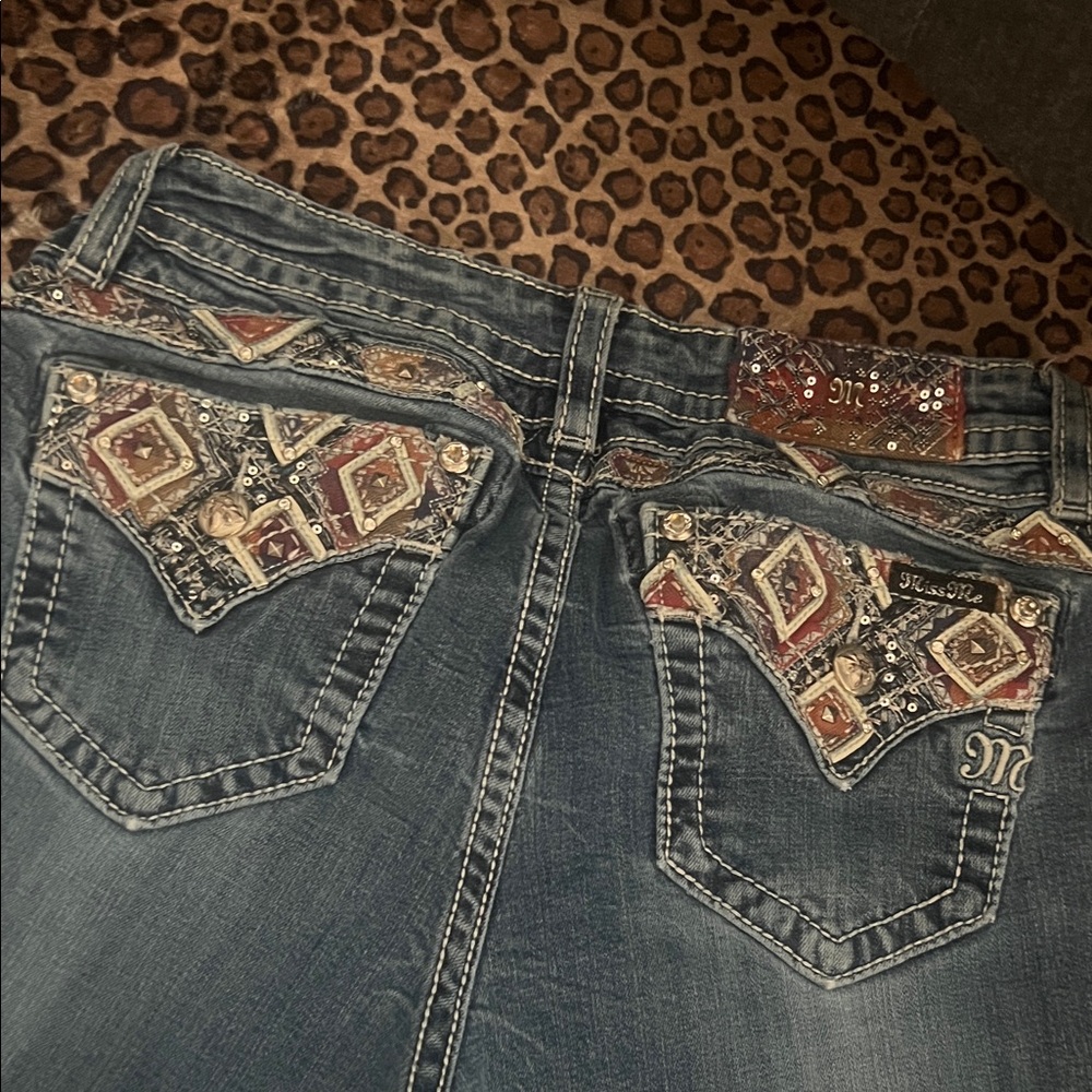 Y2k miss me jeans with a embroidered back pocket - Picture 5 of 6